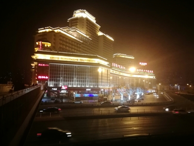 北京海淀區城鄉貿易中心夜景隨手拍。